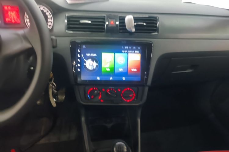 Volkswagen Santana 2018 car image #17