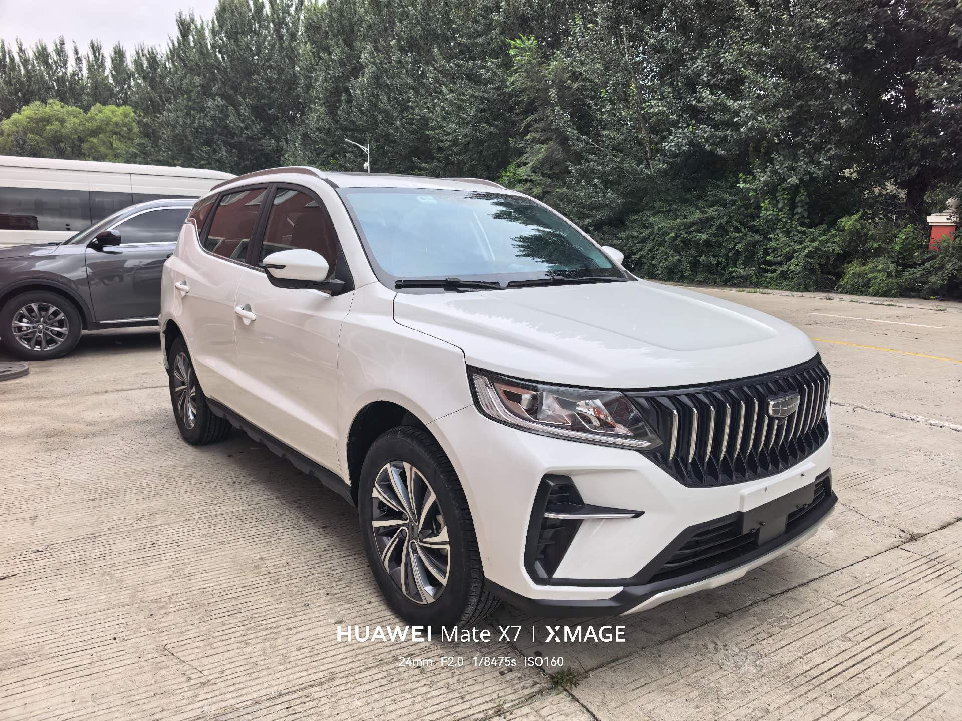 GEELY Vision X6 2022 car image #2