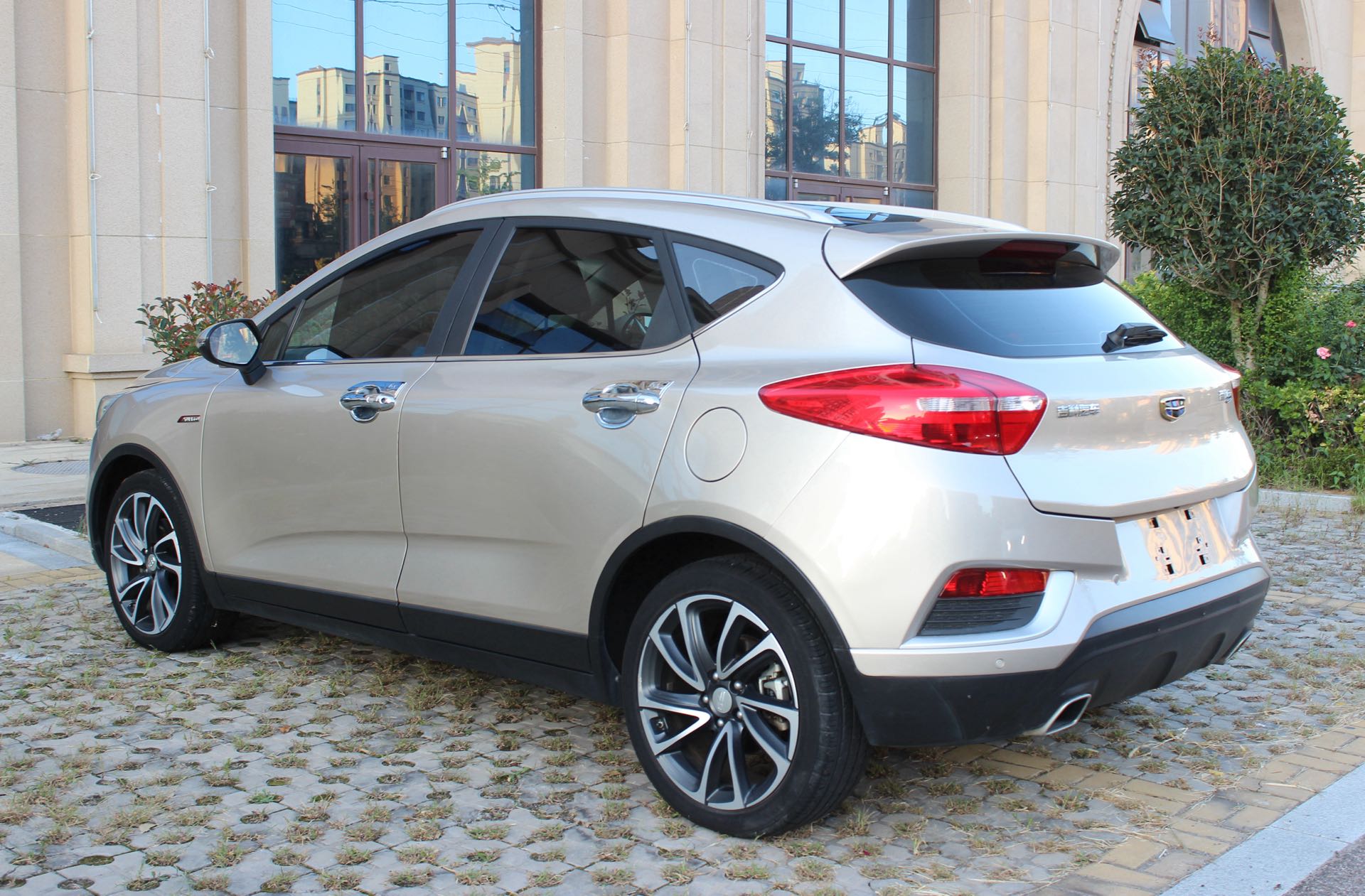 GEELY Emgrand GS 2016 car image #5