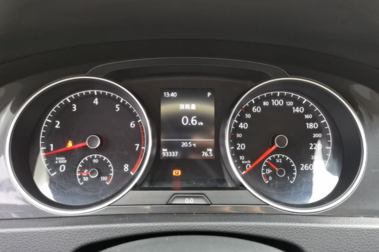 Volkswagen Golf 2017 car image #12