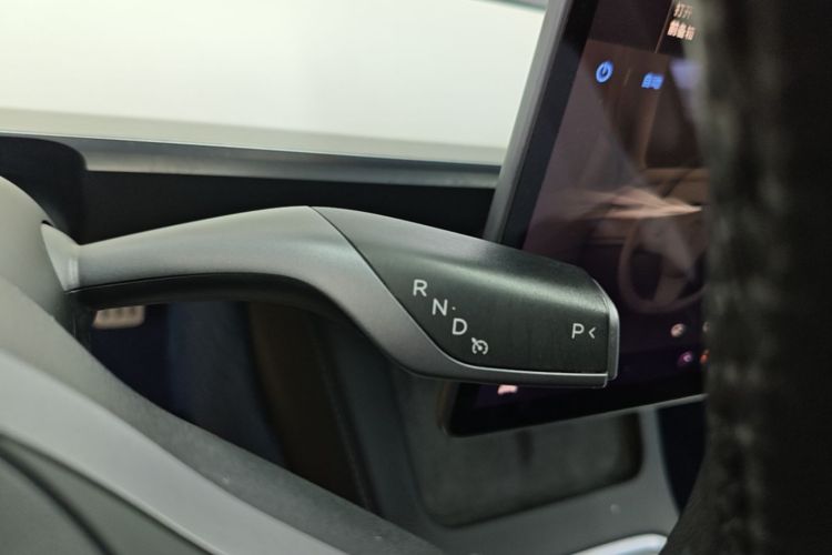 Tesla Model 3 2021 car image #14