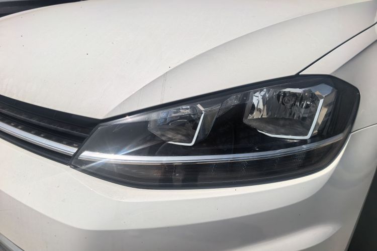 Volkswagen Golf 2020 imagen de coche #17