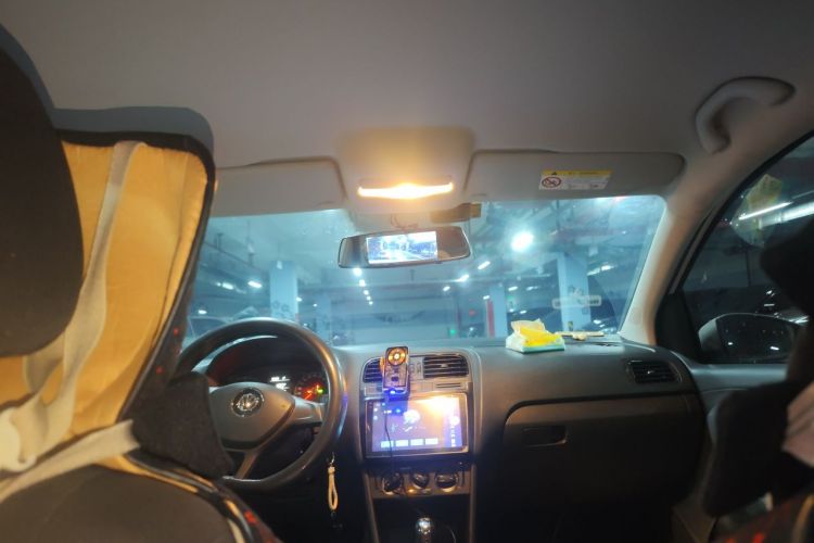 Volkswagen Polo 2017 #16 Volkswagen Polo 2017 car image #16