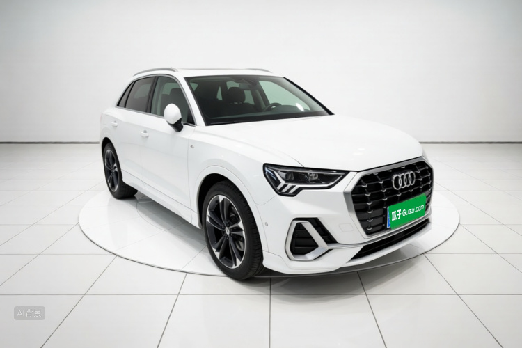Audi Q3 2023 car image #4