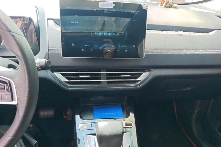 BYD Yuan New Energy 2019 #17 BYD Yuan New Energy 2019 car image #17
