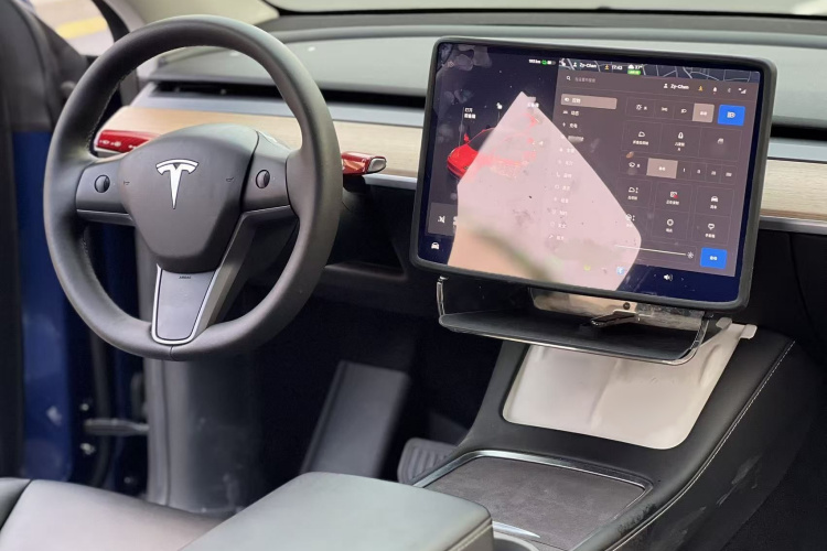 Tesla Model Y 2022 #13 Tesla Model Y 2022 car image #13