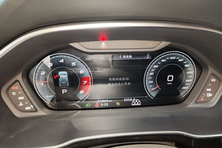 Audi Q3 2024 car image #12