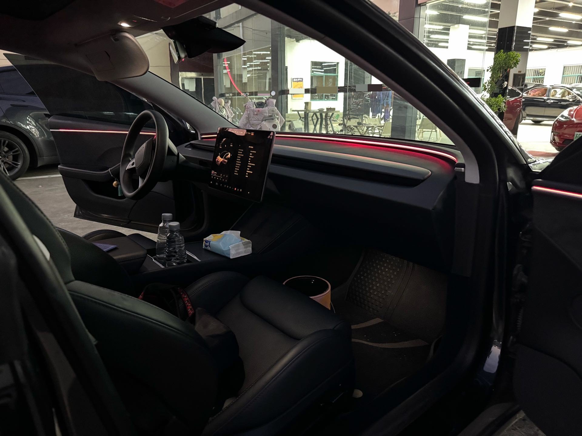 Tesla Model 3 2024 صورة سيارة #10