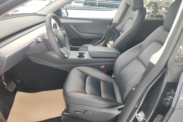 Tesla Model Y 2024 #15 Tesla Model Y 2024 car image #15