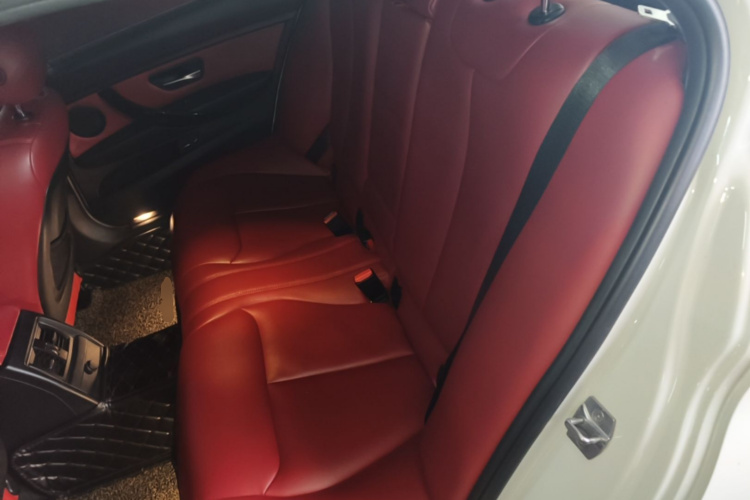 BMW 3 Series 2017 #17 BMW 3 Series 2017 car image #17