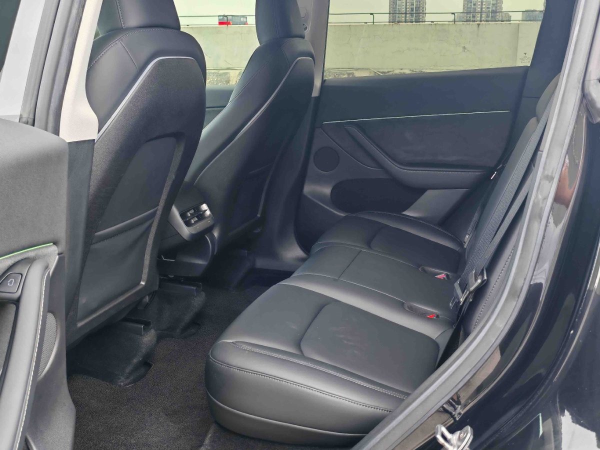 Tesla Model Y 2022 #9 Tesla Model Y 2022 car image #9