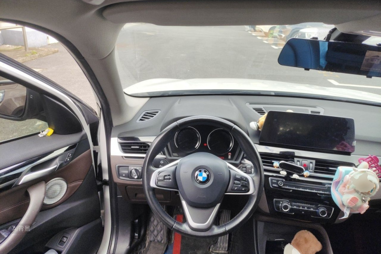 BMW X1 2021 car image #12