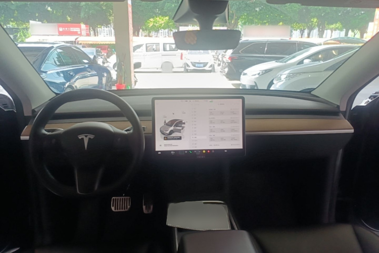 Tesla Model Y 2022 #10 Tesla Model Y 2022 car image #10