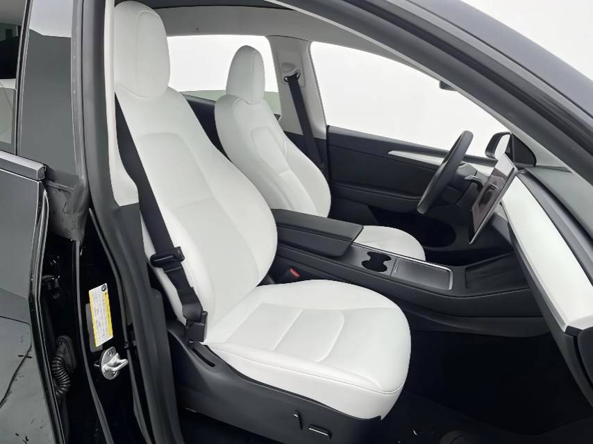 Tesla Model Y 2023 immagine di auto #5