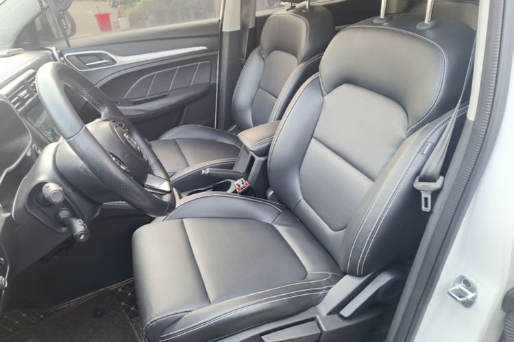 MG ZS 2018 car image #15