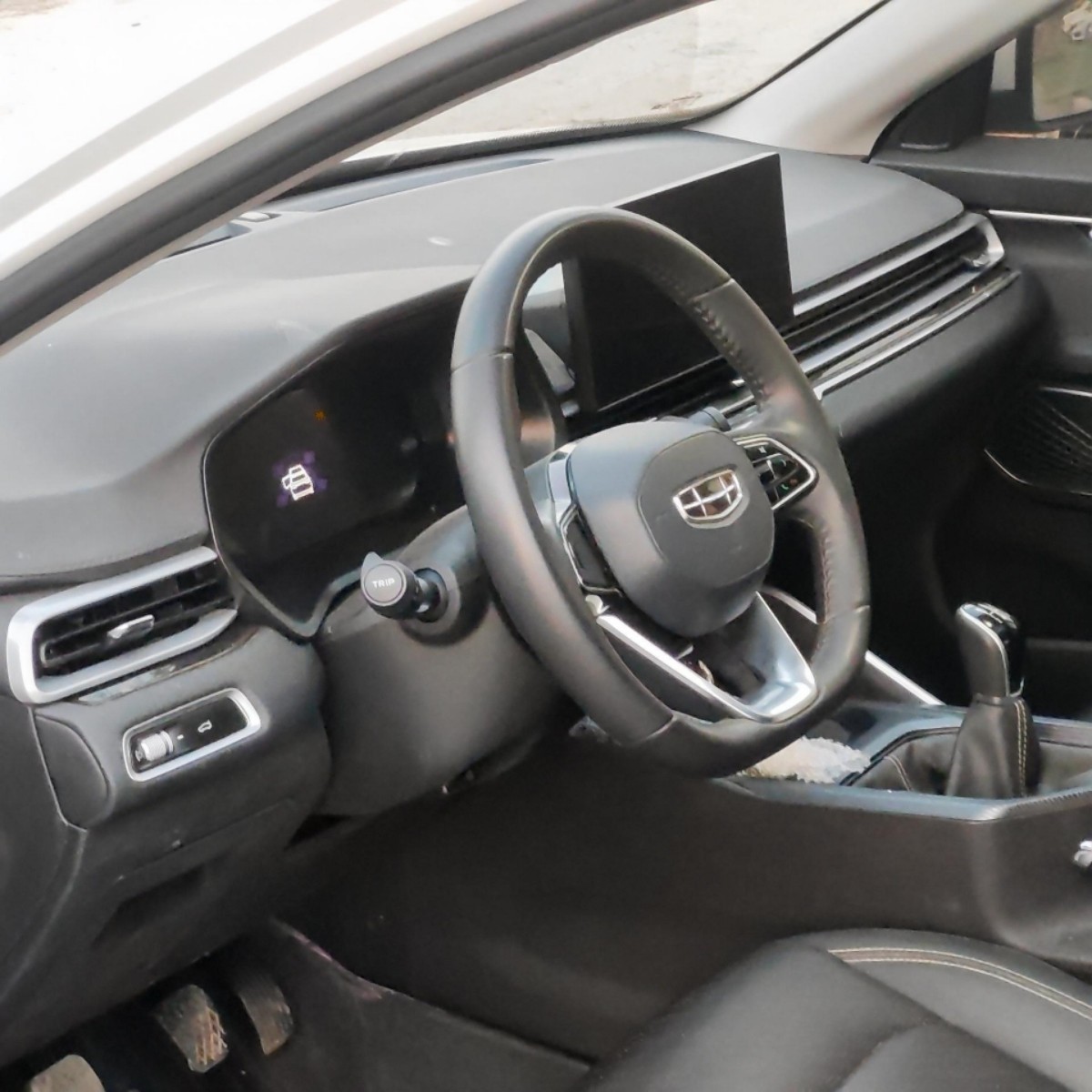 GEELY Emgrand 2024 #4 GEELY Emgrand 2024 car image #4