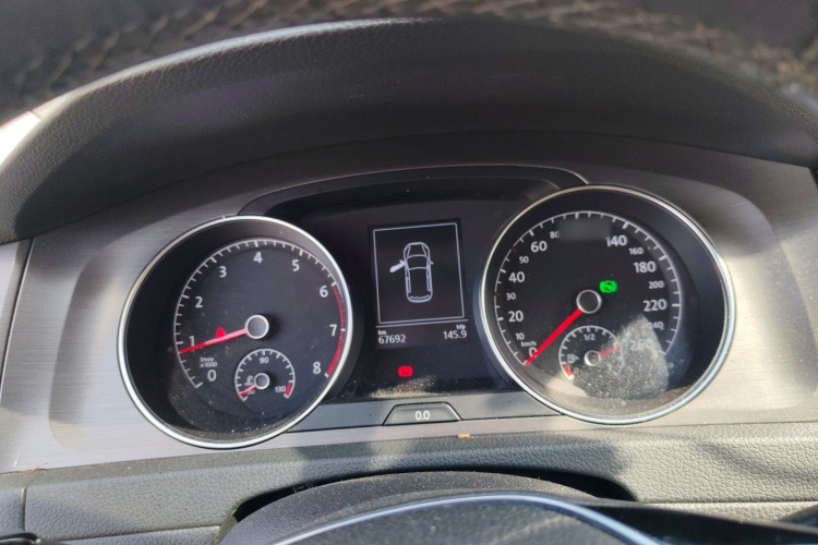 Volkswagen Golf 2015 car image #14
