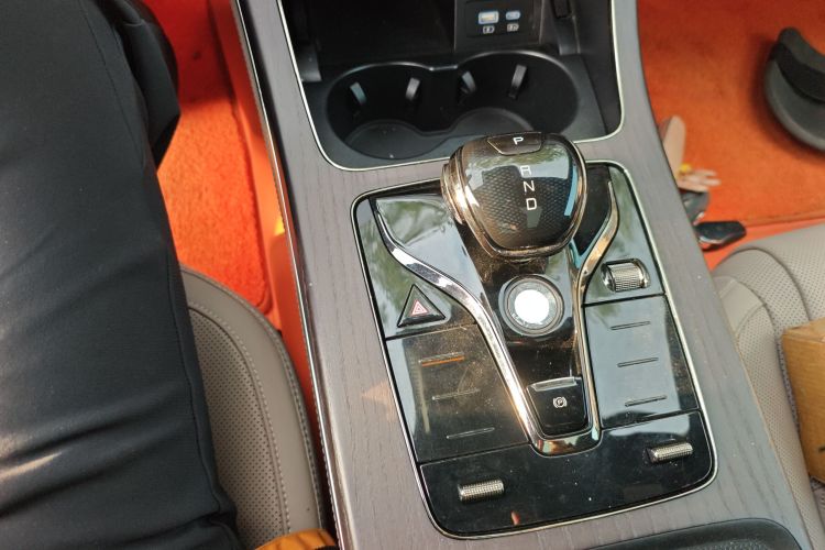 BYD Han 2024 imagen de coche #18