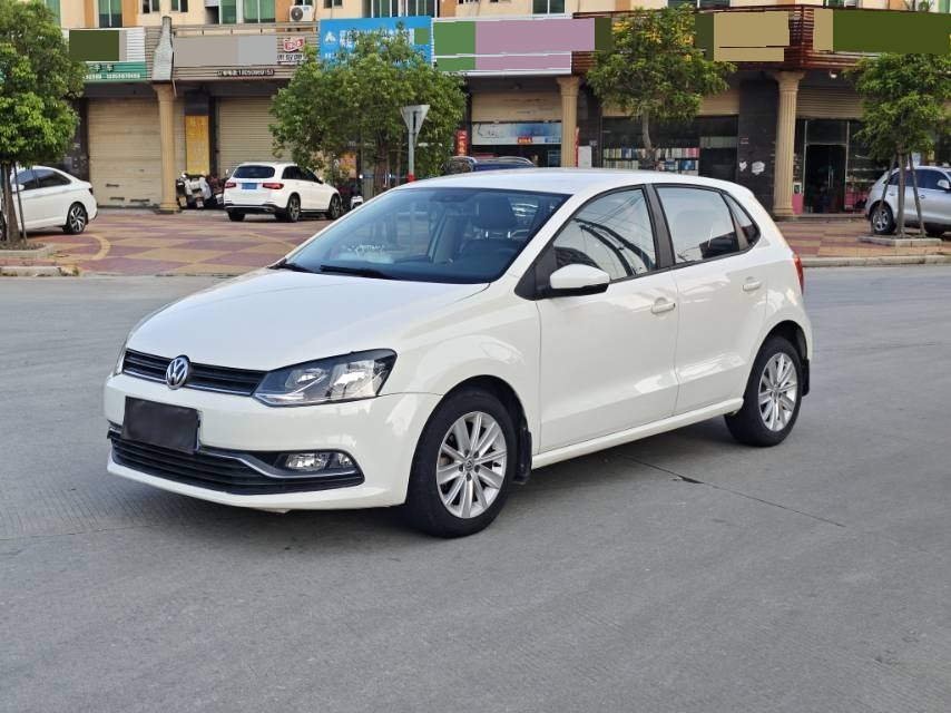 Volkswagen Polo 2015 Volkswagen Polo 2015 car image