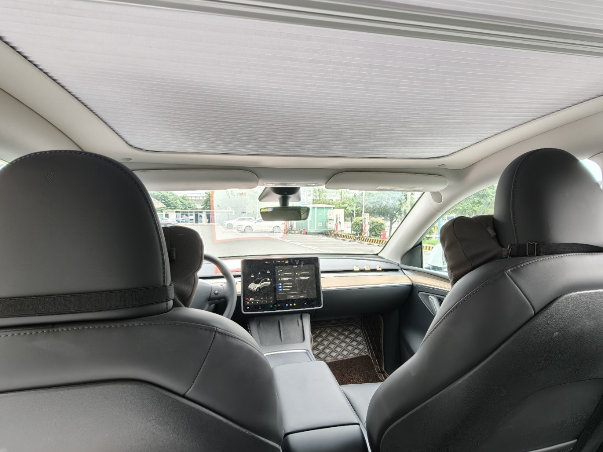 Tesla Model Y 2022 car image #6