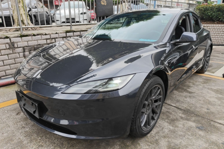 Tesla Model 3 2025 #2 Tesla Model 3 2025 car image #2
