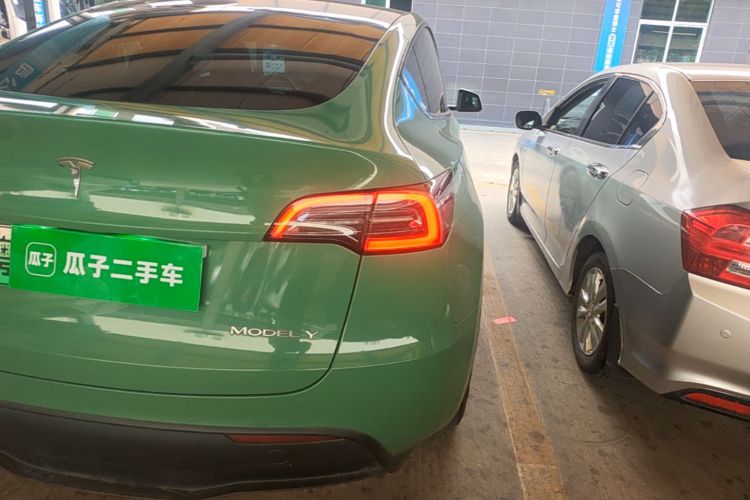 Tesla Model Y 2023 #8 Tesla Model Y 2023 car image #8