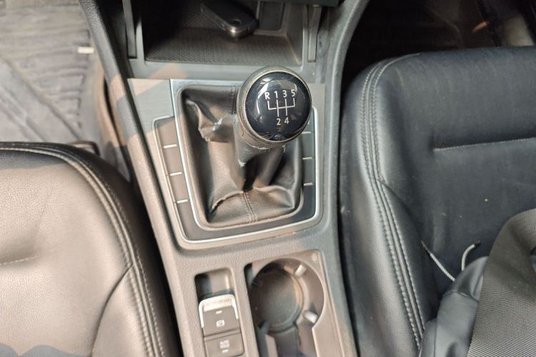 Volkswagen Golf 2015 صورة سيارة #14