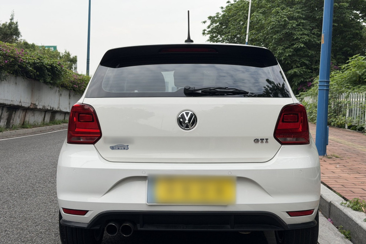 Volkswagen Polo 2016 car image #4