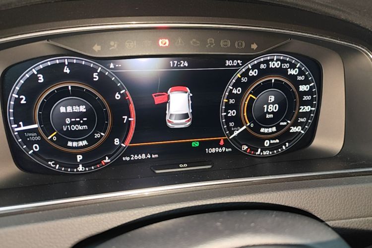 Volkswagen Golf 2019 car image #16