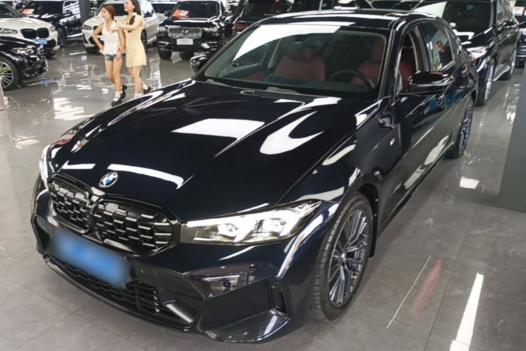 BMW 3 Series 2024 car image #2