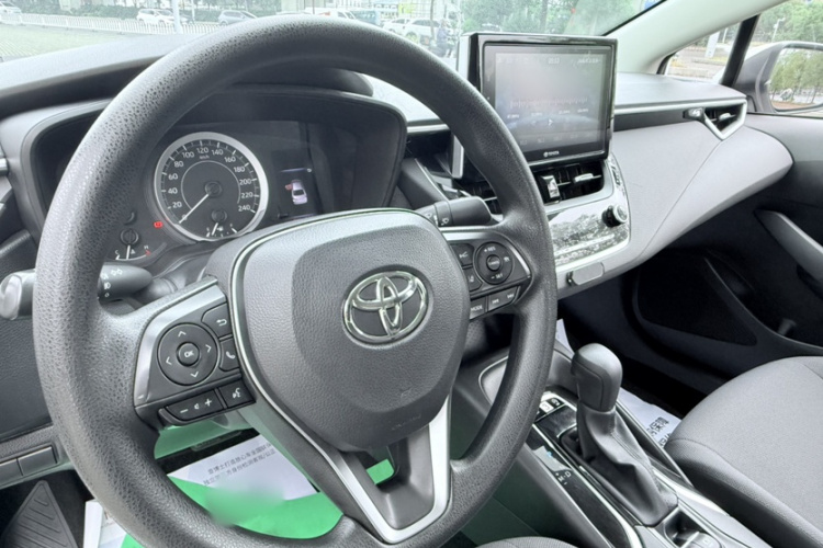 Toyota Corolla 2019 #13 Toyota Corolla 2019 car image #13