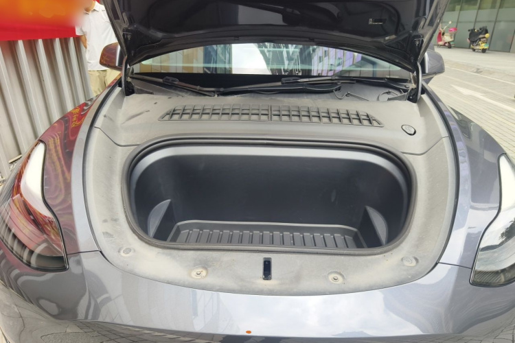 Tesla Model Y 2023 #20 Tesla Model Y 2023 car image #20
