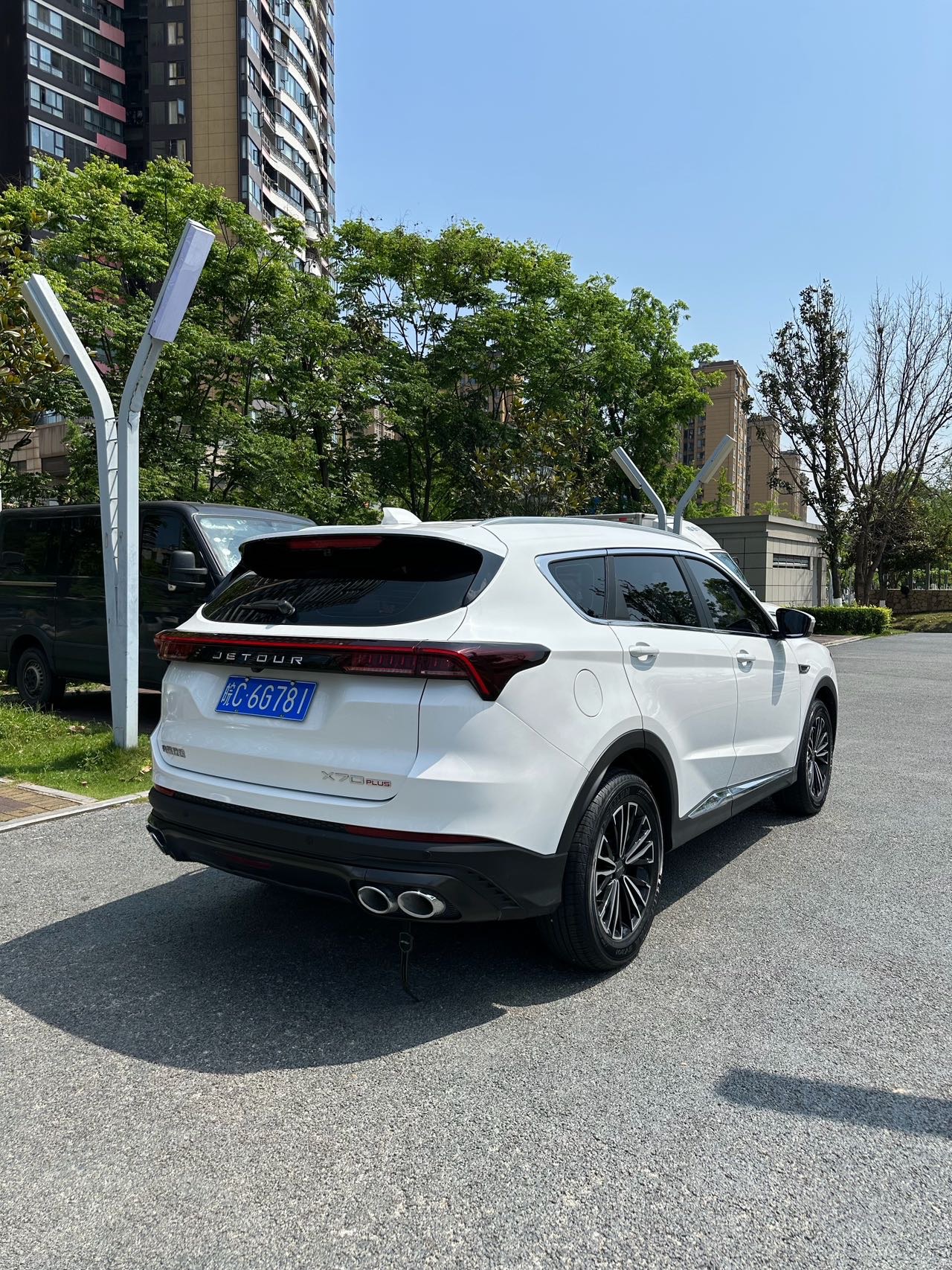 Jetour X70 PLUS 2023 изображение автомобиля #4