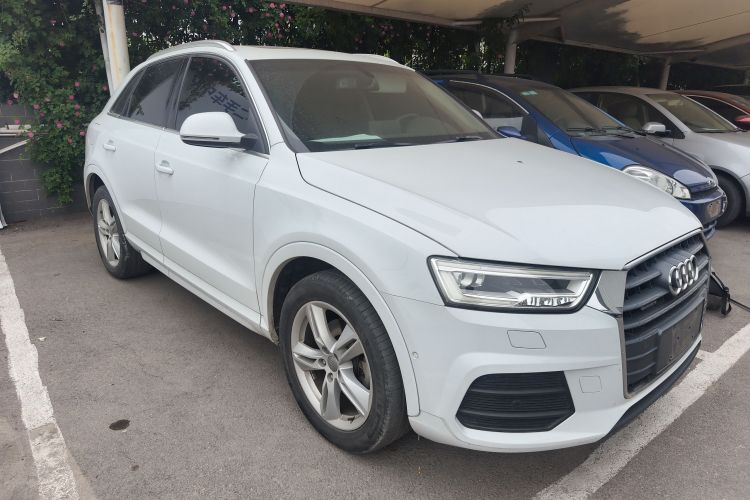 Audi Q3 2017 car image #4
