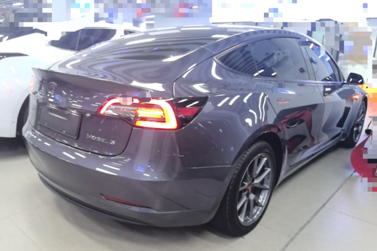 Tesla Model 3 2021 car image #7
