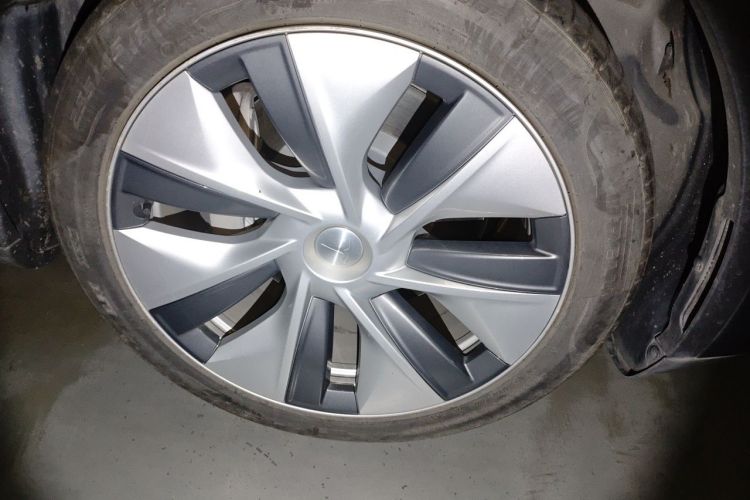 Tesla Model Y 2022 #9 Tesla Model Y 2022 car image #9