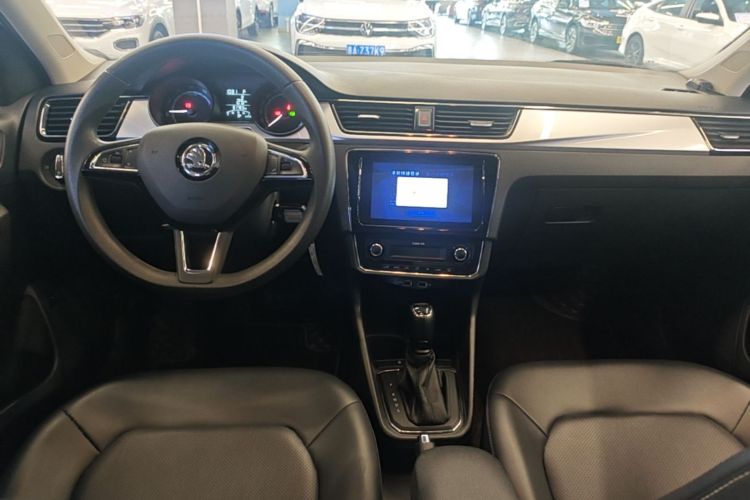 Skoda Rapid 2021 car image #10