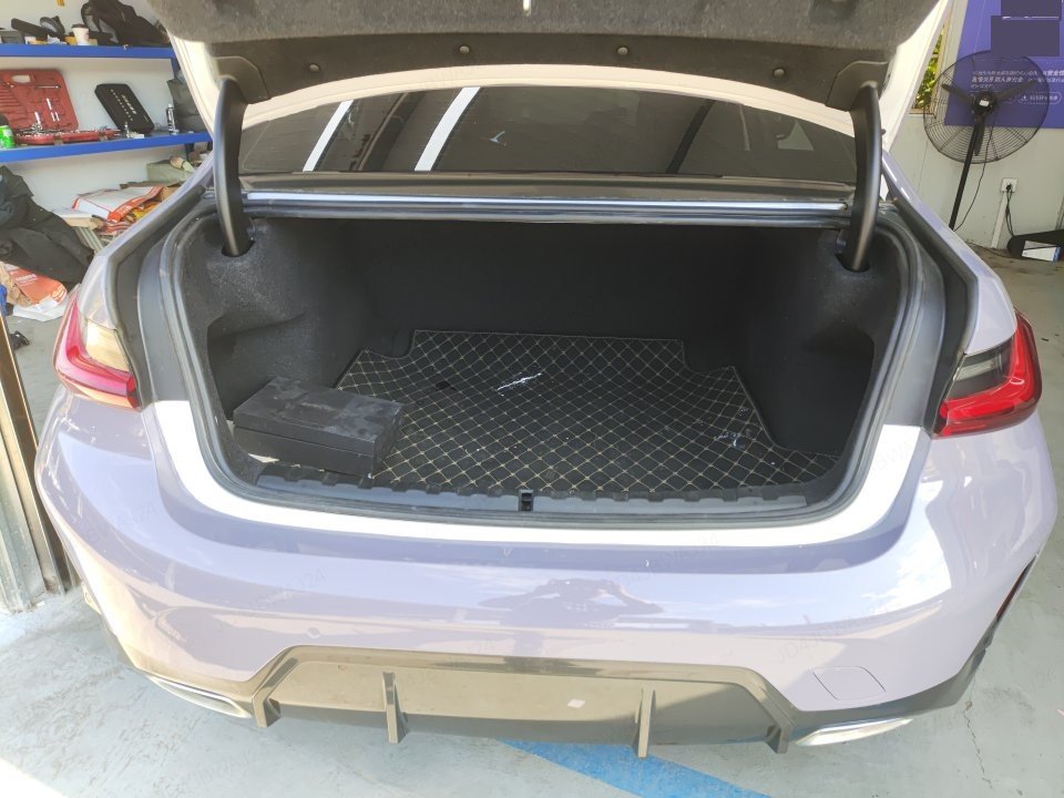 BMW 3 Series 2023 car image #9