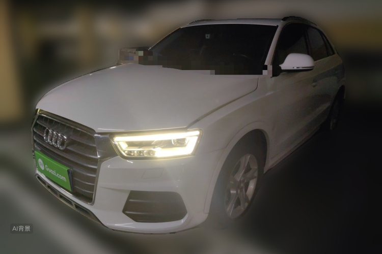 Audi Q3 2018 car image #2