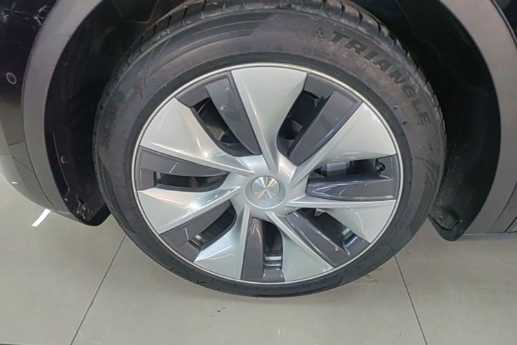 Tesla Model Y 2021 #9 Tesla Model Y 2021 car image #9