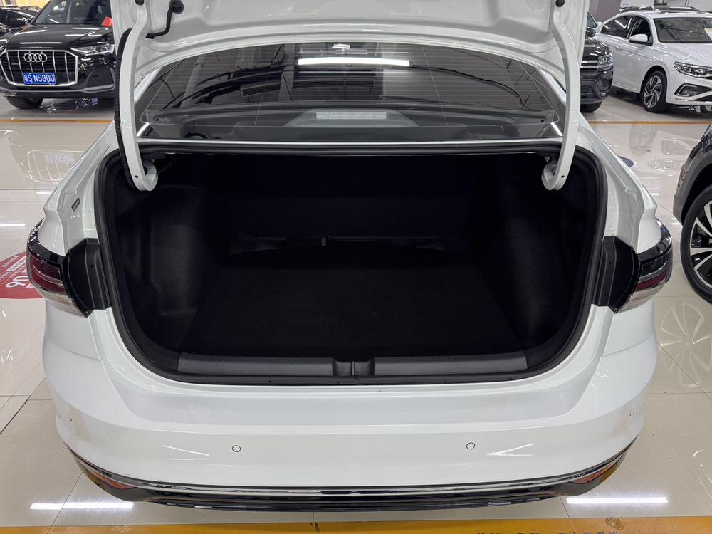 Volkswagen Lavida 2023 car image #12
