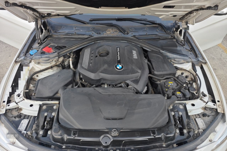 BMW 3 Series 2019 car image #22