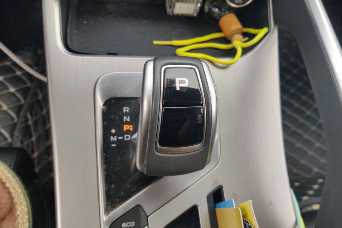 GEELY Coolray 2019 car image #27