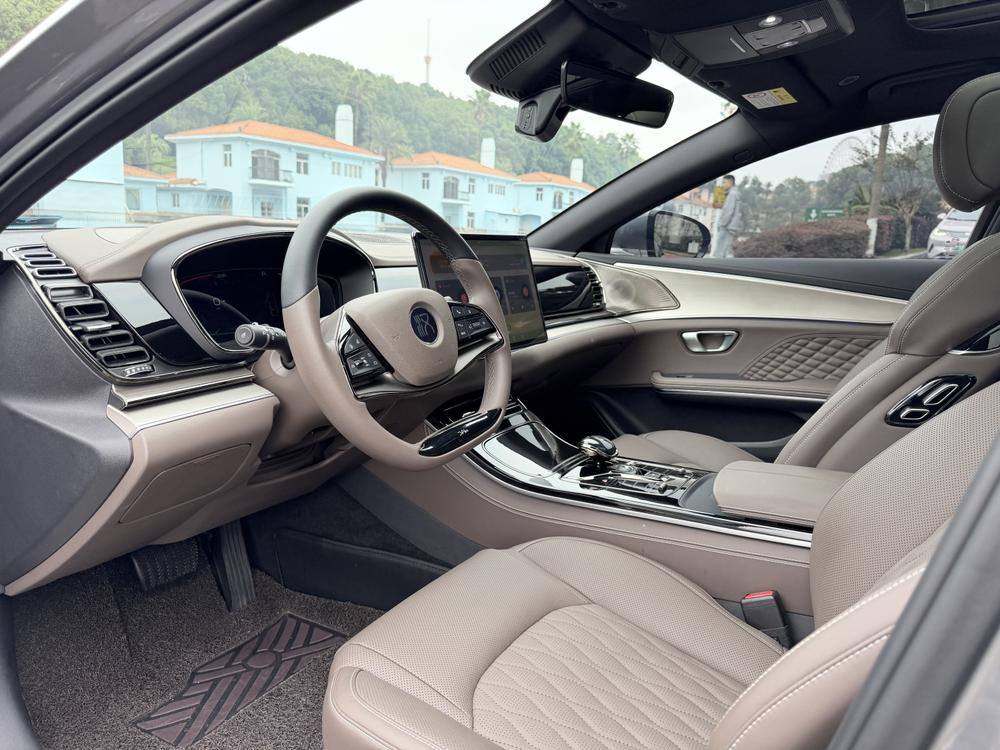 BYD Han 2023 image de voiture #14