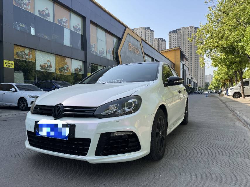 Volkswagen Golf 2014 car image 