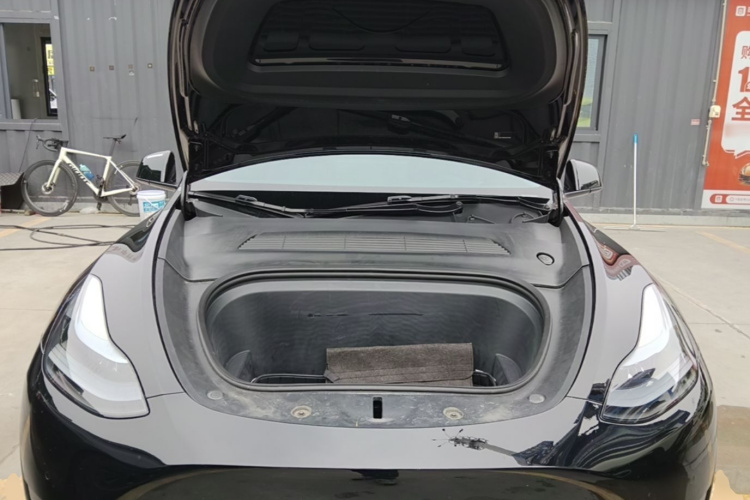 Tesla Model Y 2022 #20 Tesla Model Y 2022 car image #20