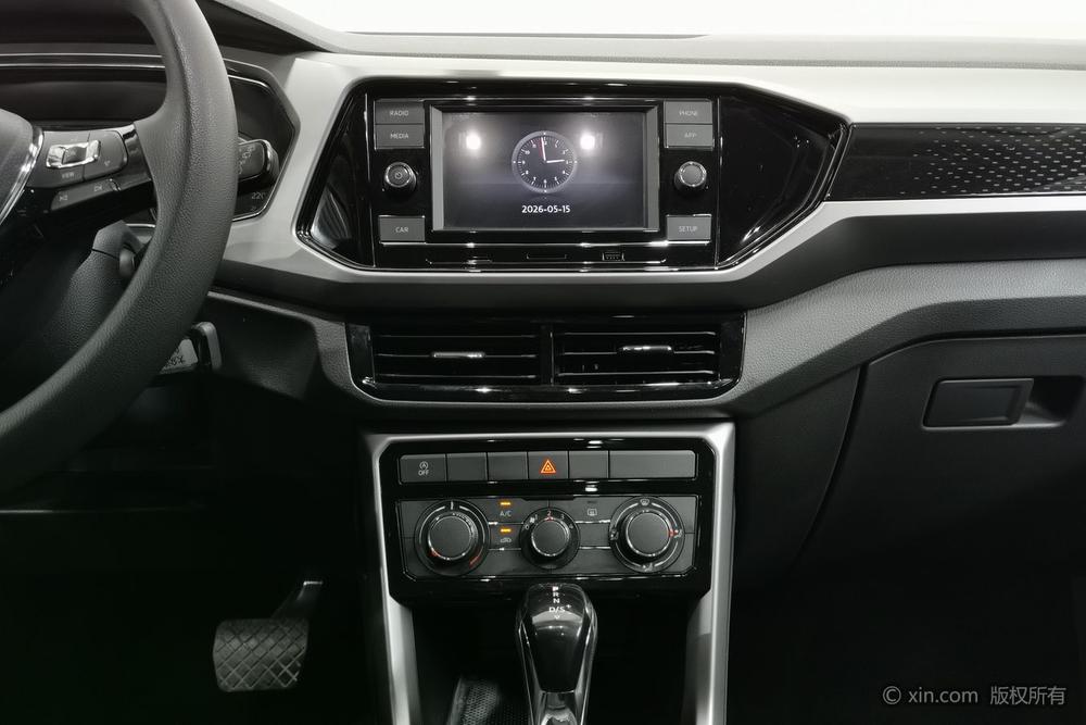 Volkswagen T-Cross 2020 car image #9