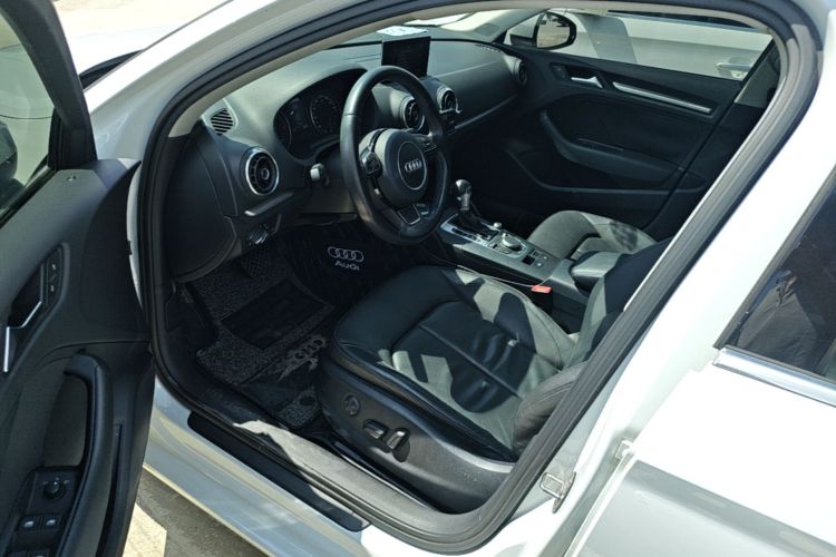 Audi A3 2015 car image #15