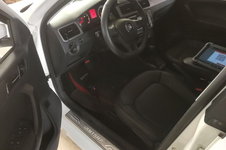 Volkswagen Santana 2017 car image #16