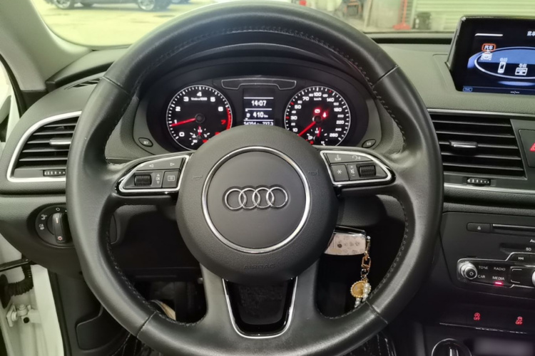Audi Q3 2019 #11 Audi Q3 2019 car image #11